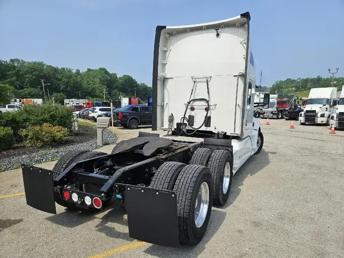 2021 KENWORTH T680