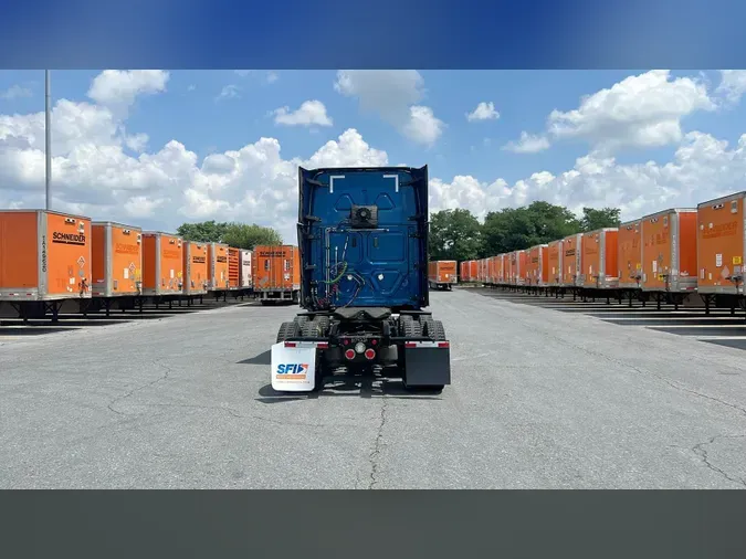 2023 Freightliner Cascadia 126