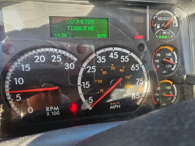 2018 FREIGHTLINER/MERCEDES M2 106