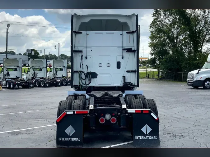 2022 INT LT625 6x4