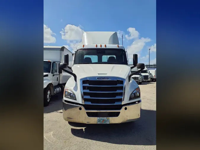 2020 FREIGHTLINER/MERCEDES NEW CASCADIA 116