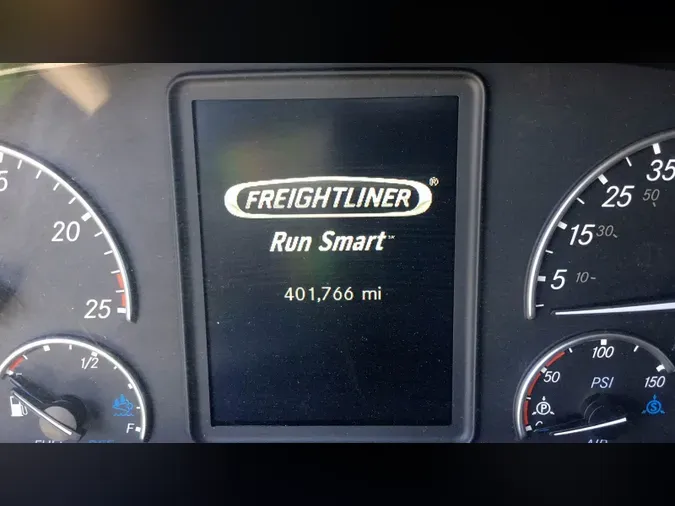 2021 Freightliner Cascadia 126
