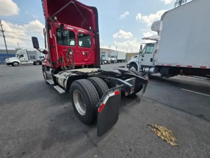 2019 FREIGHTLINER/MERCEDES CASCADIA 125