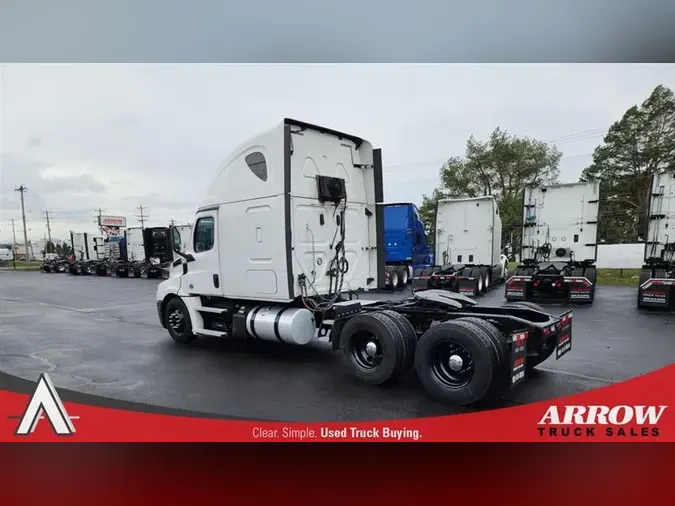 2020 FREIGHTLINER CA126