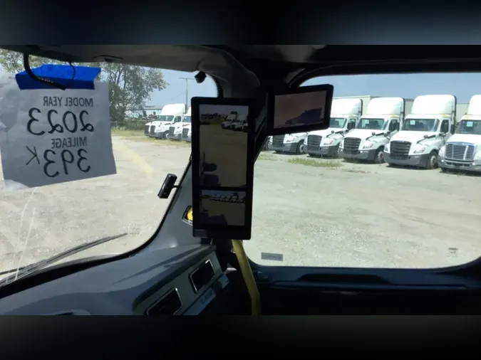 2023 Freightliner Cascadia 12650b98ee482cf071e9544d523328802e1