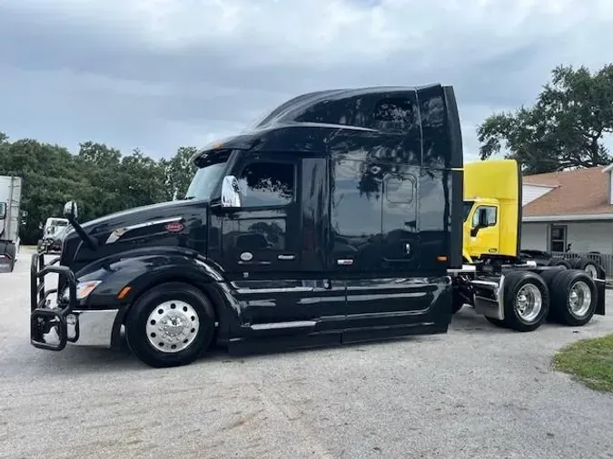 2023 Peterbilt 579