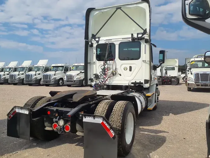 2018 FREIGHTLINER CASCADIA 113