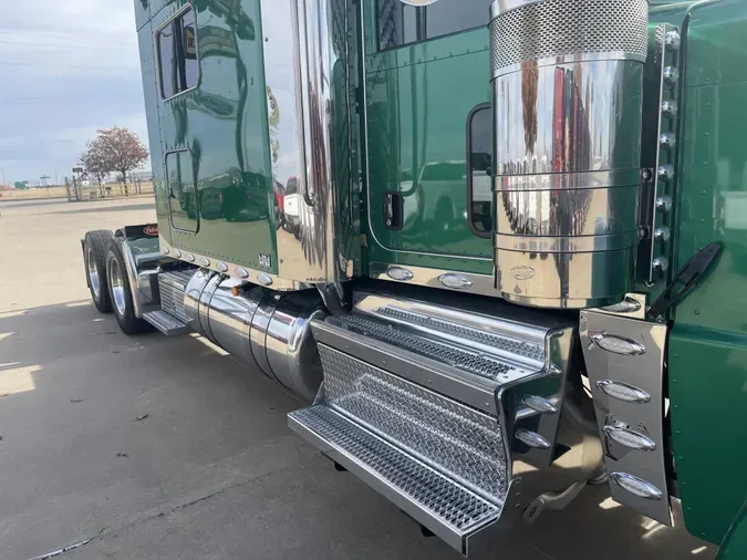 2024 Peterbilt 38950bec1a71e1d627676f65d1ab6081d8a