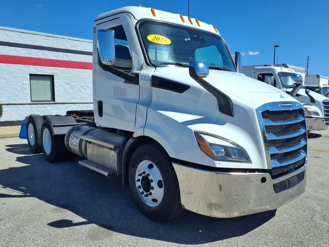 2021 FREIGHTLINER/MERCEDES CASCADIA PX11664ST
