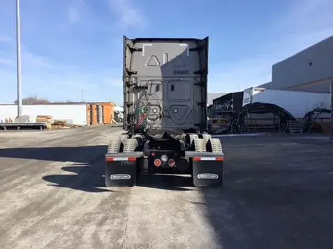 2023 Freightliner Cascadia