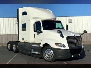 2022 INT LT625 6x4