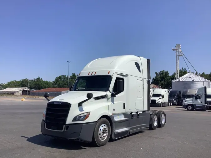 2021 Freightliner Cascadia