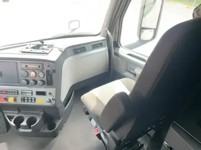 2020 Freightliner Cascadia