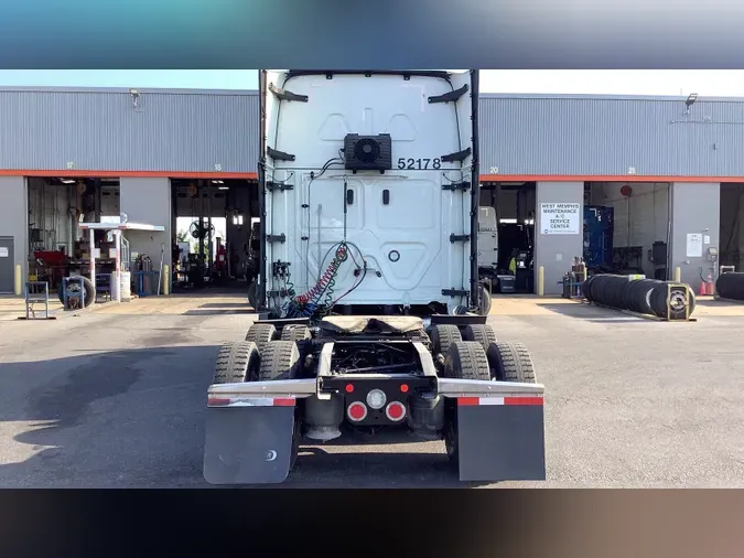 2022 Freightliner Cascadia 126