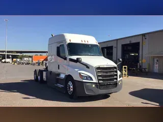 2022 Freightliner Cascadia 126