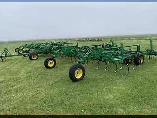 2012 John Deere 2210