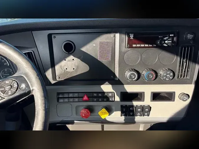 2019 FREIGHTLINER CASCADEVO1