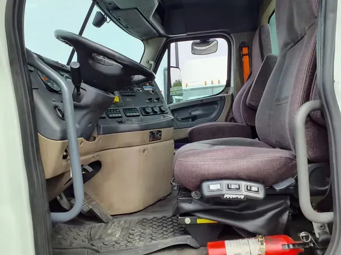 2019 FREIGHTLINER/MERCEDES CASCADIA 12550ce680b34957dc20f12af6bc1595774