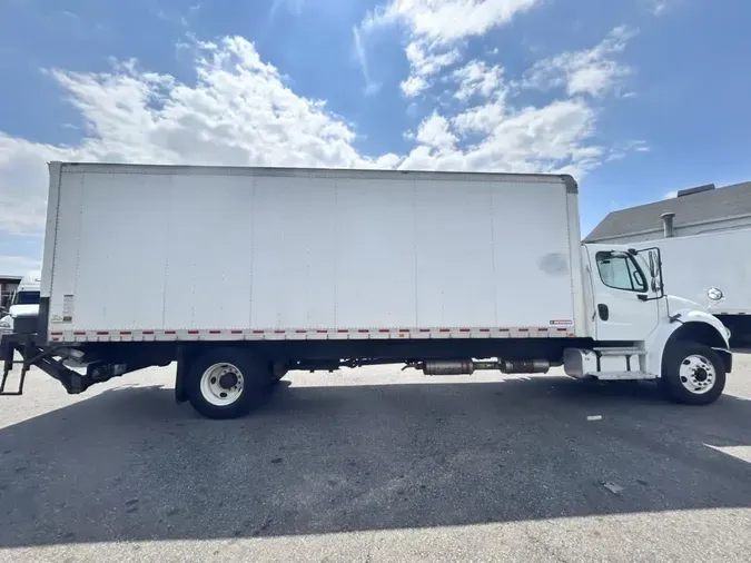 2017 FREIGHTLINER M2 106