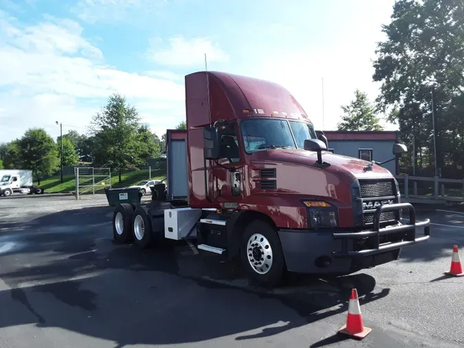 2019 MACK TRUCKS, INC. ANTHEM 64T