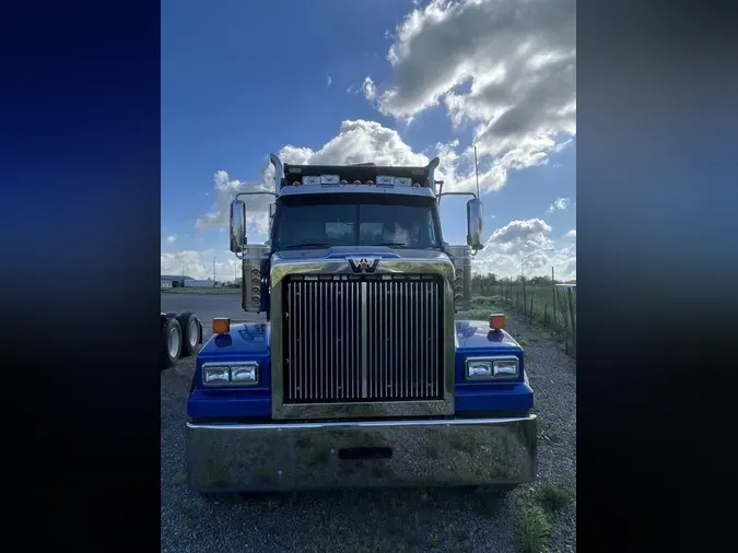 2018 Western Star 4900 SF Day Cab