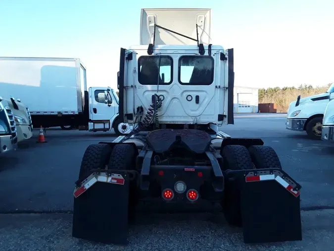 2020 FREIGHTLINER/MERCEDES CASCADIA 113