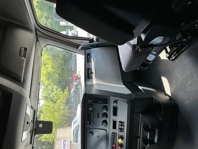 2019 Freightliner Cascadia 126