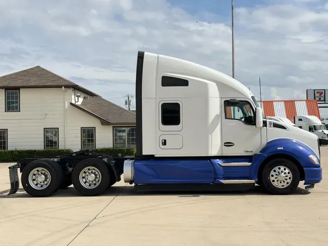 2021 Kenworth T68050d41e62b718c457c7445f564f39e305