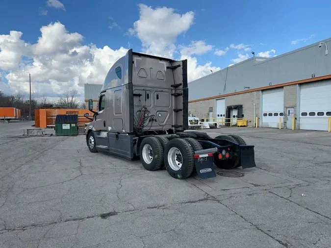 2023 Freightliner Cascadia