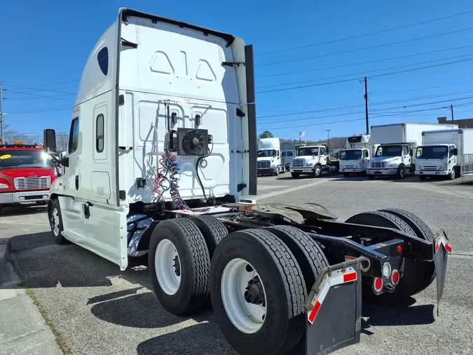 2019 FREIGHTLINER/MERCEDES CASCADIA 125