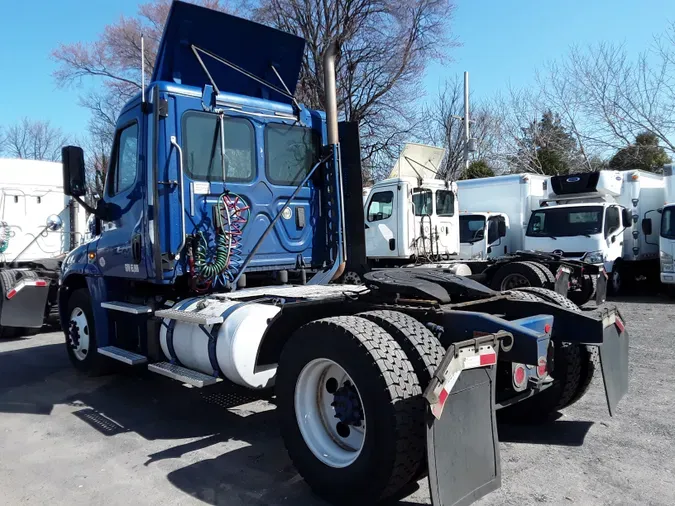 2017 FREIGHTLINER/MERCEDES CASCADIA 125