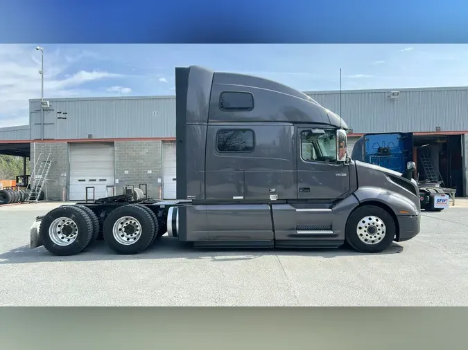 2023 Volvo VNL860