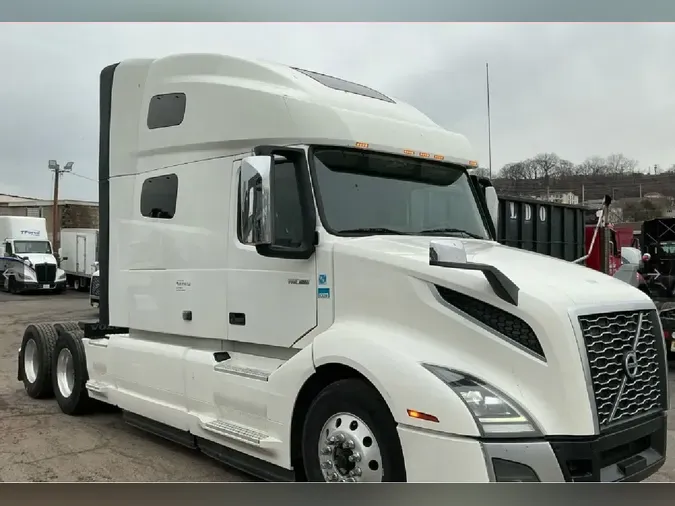 2021 VOLVO VNL64T76050e1f5fe35a818246df5f25b136e184f