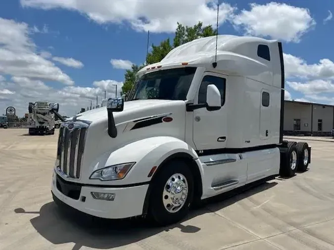 2023 Peterbilt 579