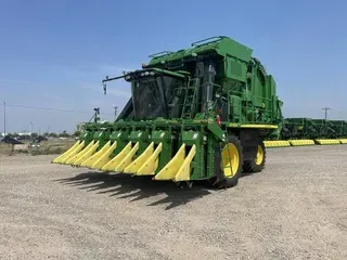 2020 John Deere CP690
