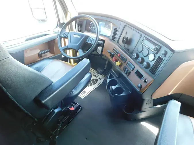 2022 Freightliner New Cascadia 126
