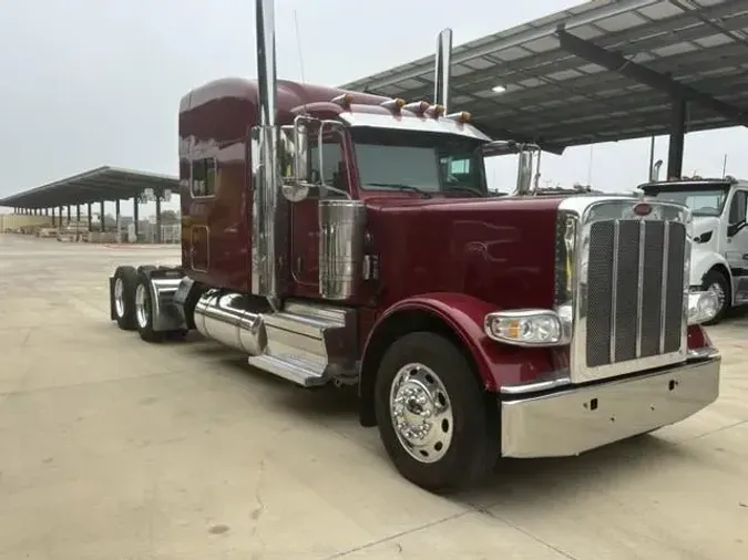 2023 Peterbilt 389