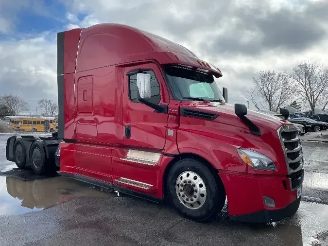 2018 Freightliner T12664ST50f58a2f733f88827ce71a45180c1321