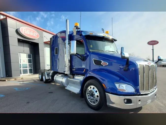 2016 PETERBILT 579