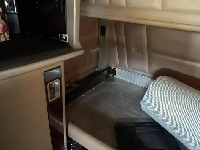 2023 Peterbilt 389