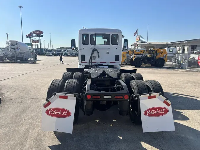 2017 Peterbilt 579