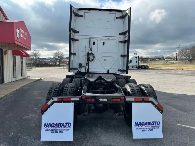 2019 FREIGHTLINER CASCADIA 126