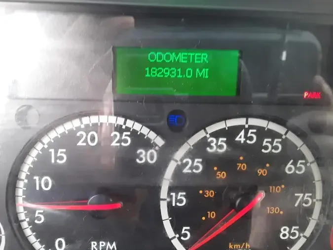 2016 FREIGHTLINER M2 106