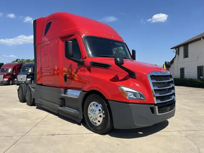 2022 Freightliner Cascadia