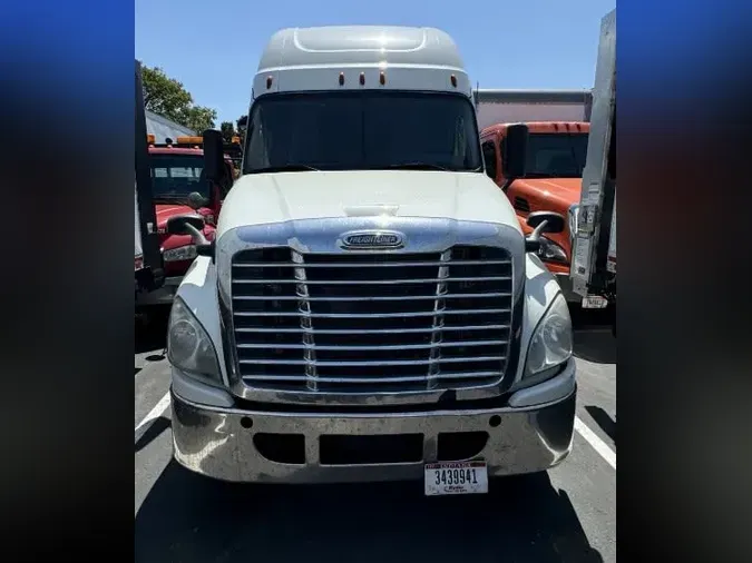 2019 FREIGHTLINER/MERCEDES CASCADIA 125