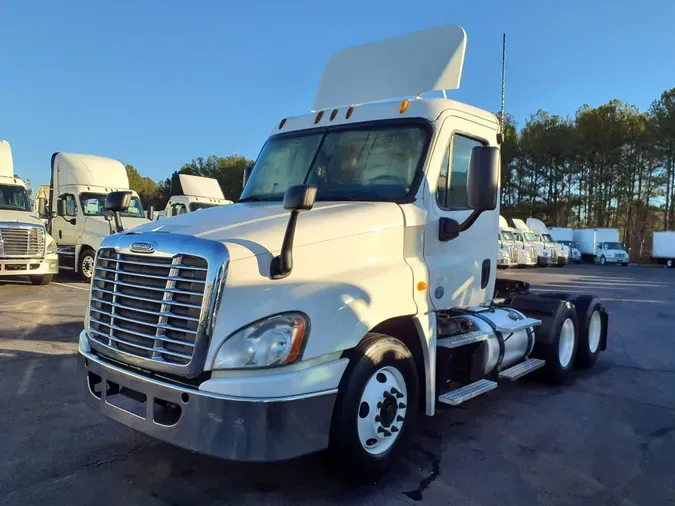 2014 FREIGHTLINER/MERCEDES CASCADIA 125