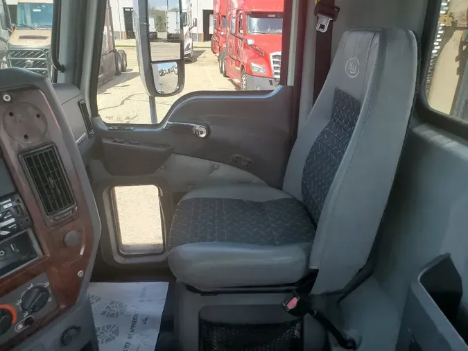 2014 MACK CXU613