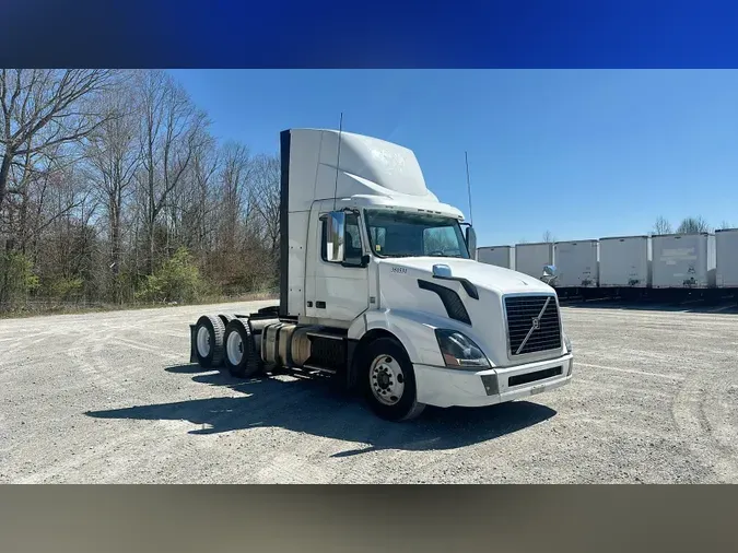 2015 Volvo VNL3005105bc604d8ab3b26bdf909a95fd0f11