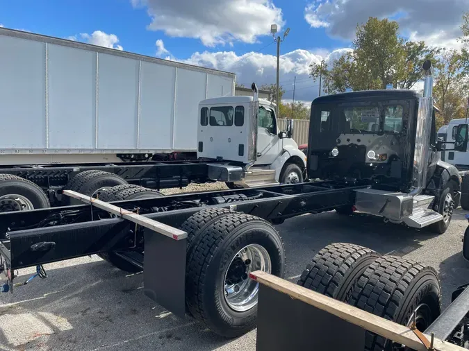 2025 Kenworth T280