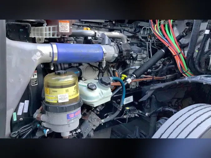 2020 Freightliner Cascadia 126
